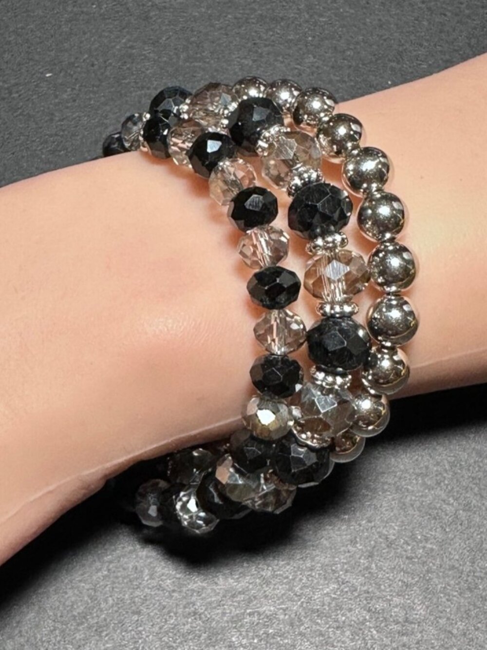 Wrap Bangle Bracelet Black White Silver Tone Beaded Lightweight Womens Jewelry - Picture 6 of 6